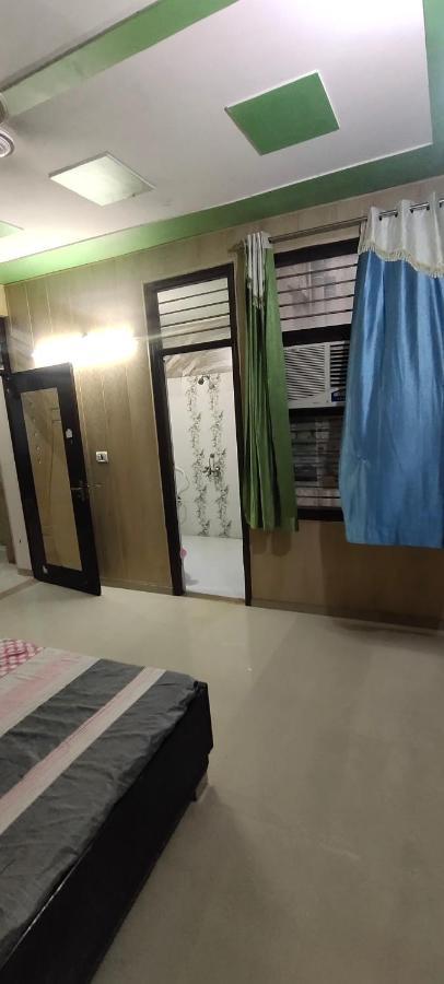 Apartmán Radha Madhav Vrindāvan Exteriér fotografie