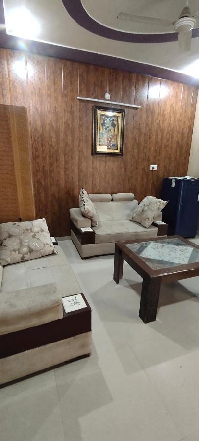 Apartmán Radha Madhav Vrindāvan Exteriér fotografie